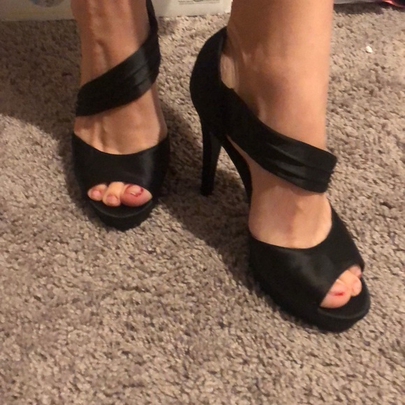 Nine West - Picture 3 of 5